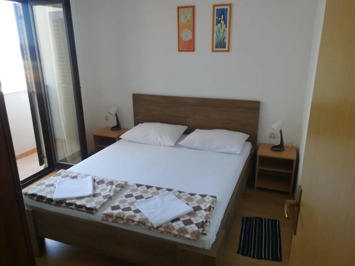 Apartman Cemeljic Apartment มันเดร ภายนอก รูปภาพ